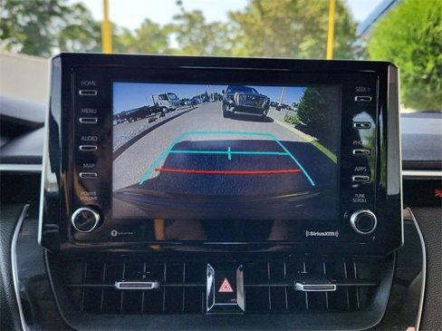 Used 2021 Toyota Corolla LE image 14