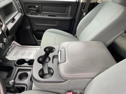 Used 2015 RAM 2500 Tradesman w/ Chrome Appearance Group image 16