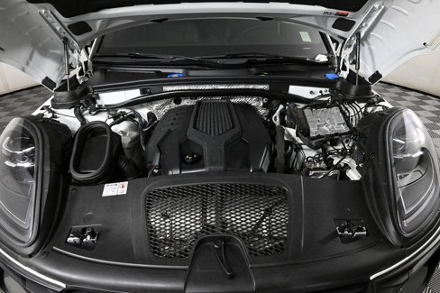 Used 2024 Porsche Macan Turbo image 36