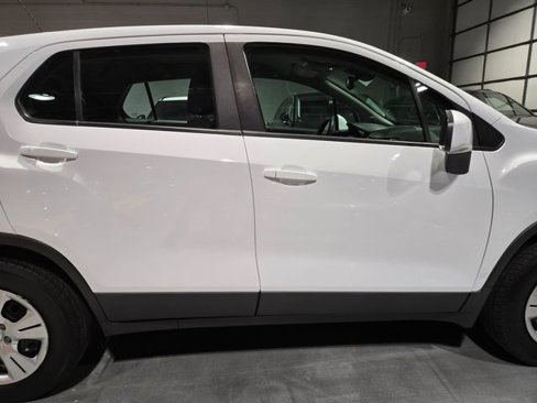 Used 2017 Chevrolet Trax LS image 13