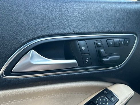 Used 2014 Mercedes-Benz CLA 250 image 19