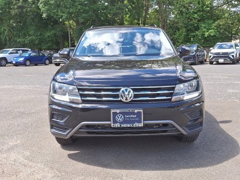 Used 2019 Volkswagen Tiguan SE w/ Panoramic Sunroof Package image 3