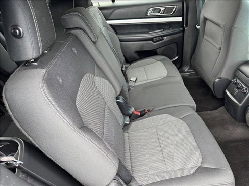 Used 2016 Ford Explorer XLT w/ Equipment Group 201A image 20