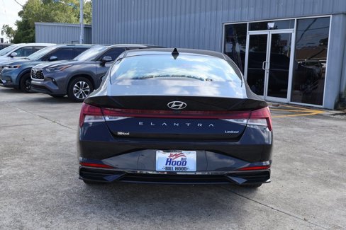 Used 2023 Hyundai Elantra Limited image 19