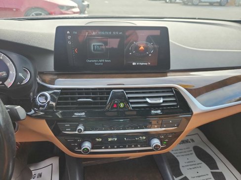 Used 2018 BMW 530i xDrive w/ Premium Package image 16