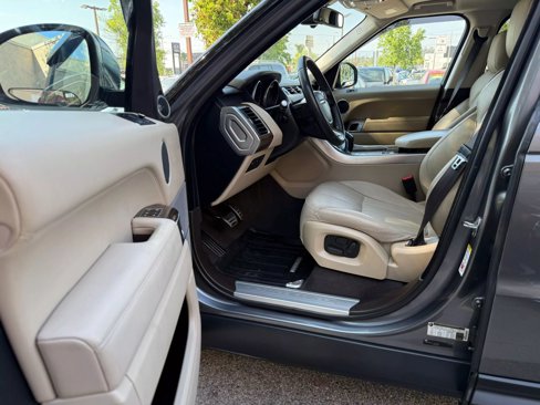 Used 2014 Land Rover Range Rover Sport HSE image 10