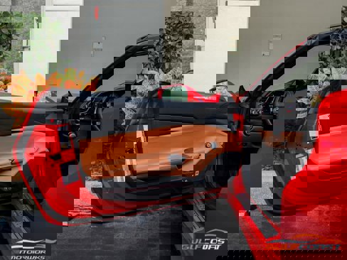 Used 2019 Ferrari 488 Spider image 25
