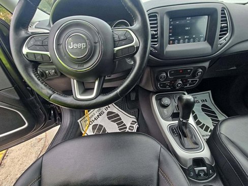 Used 2020 Jeep Compass Latitude w/ Cold Weather Group image 3