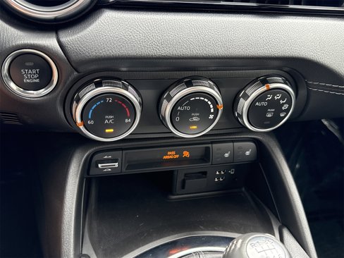 Used 2022 MAZDA MX-5 Miata RF Grand Touring image 16