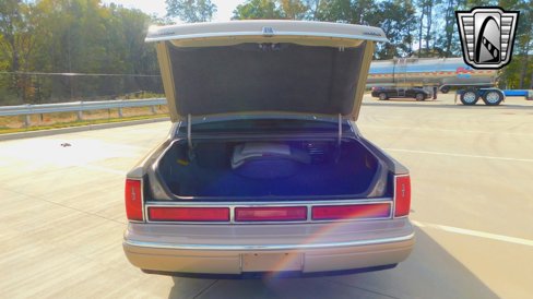 Used 1996 Lincoln Town Car Signature image 20
