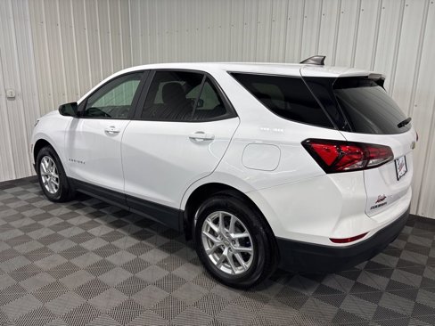 Used 2023 Chevrolet Equinox LS w/ LS Convenience Package image 7