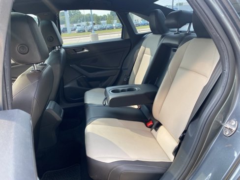 Used 2019 Volkswagen Jetta R-Line image 9