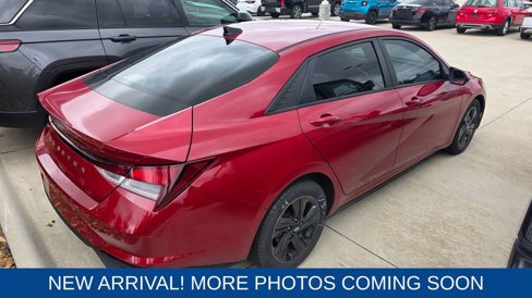 Used 2021 Hyundai Elantra SEL image 3