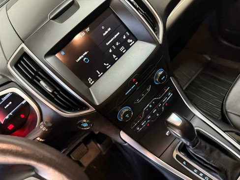 Used 2018 Ford Edge SEL w/ Equipment Group 201A image 34