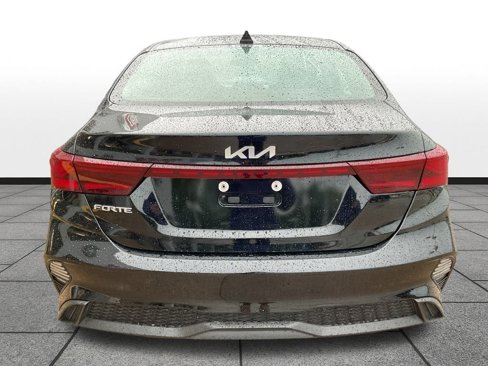 Used 2024 Kia Forte LXS image 4