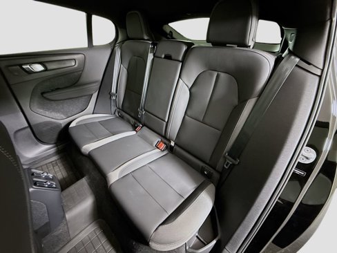 Used 2023 Volvo C40 Recharge Core w/ Protection Package Premier image 24