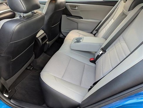 Used 2017 Toyota Camry SE image 17