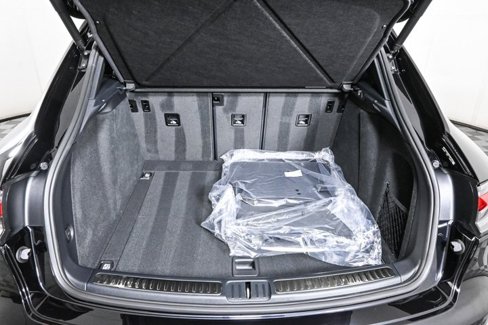 Certified 2025 Porsche Macan image 33