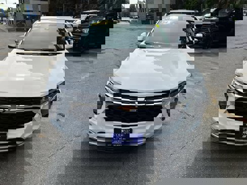 Certified 2024 Chevrolet Trax LT w/ LT Convenience Package image 9