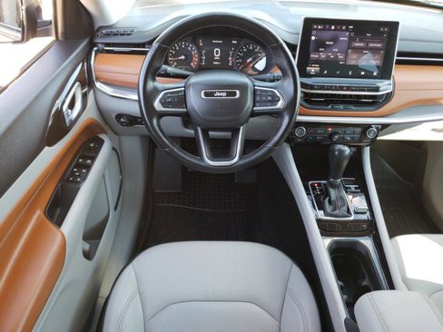 Certified 2022 Jeep Compass Limited image 12