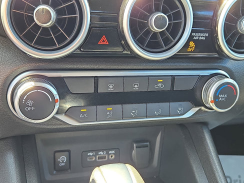 Used 2024 Nissan Sentra SV image 18