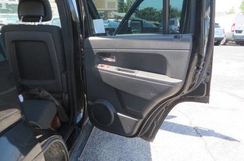 Used 2012 Jeep Liberty Sport image 17