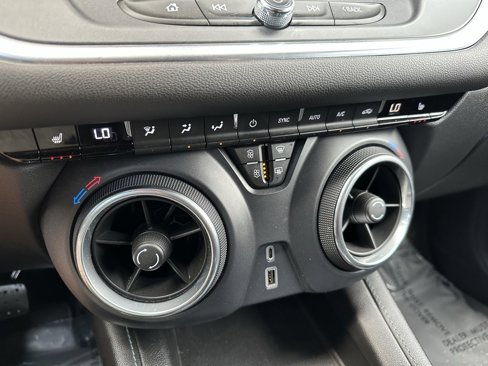 Used 2020 Chevrolet Blazer LT image 25