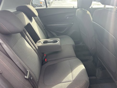 Used 2021 Chevrolet Trax LS image 27