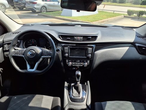 Used 2019 Nissan Rogue Sport SV image 4