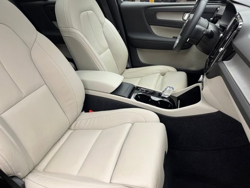 Used 2019 Porsche Macan image 35