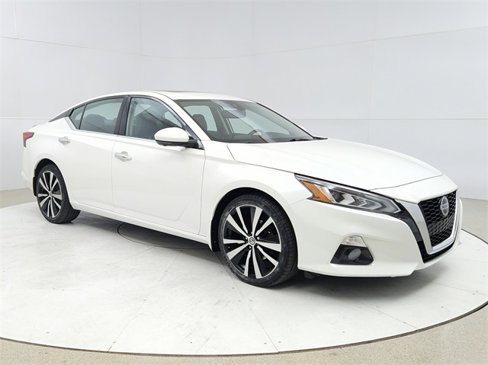 Used 2019 Nissan Altima 2.5 Platinum image 1