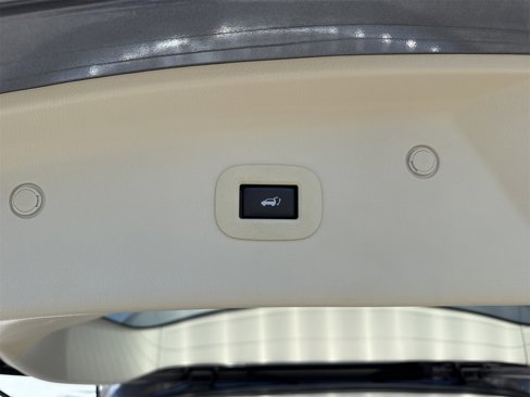 Used 2017 INFINITI QX80 2WD w/ Deluxe Technology Package image 40