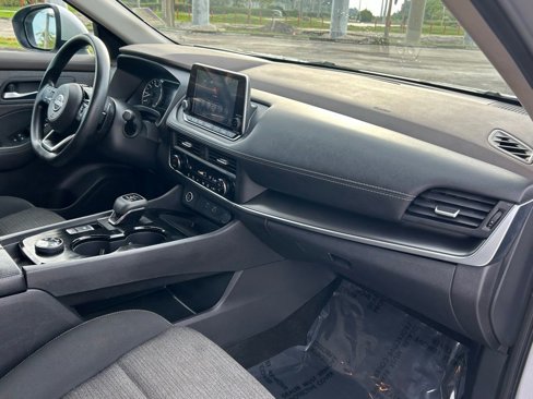 Used 2023 Nissan Rogue SV image 27