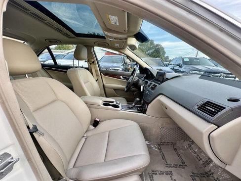Used 2010 Mercedes-Benz C 300 4MATIC Sedan image 16