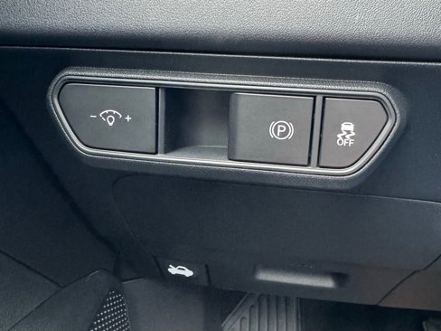 New 2025 Kia K4 LXS image 24