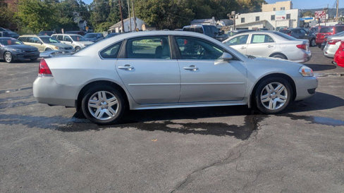 Used 2011 Chevrolet Impala LT w/ Luxury Edition Package image 9