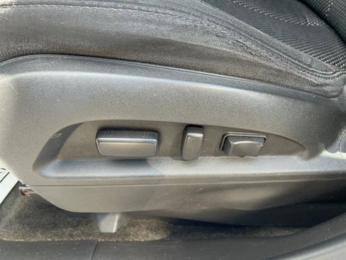 Used 2017 Chevrolet Equinox LT w/ Convenience Package image 14