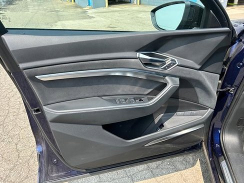 Used 2022 Audi e-tron S Premium Plus w/ 21" Black Optic Package image 9