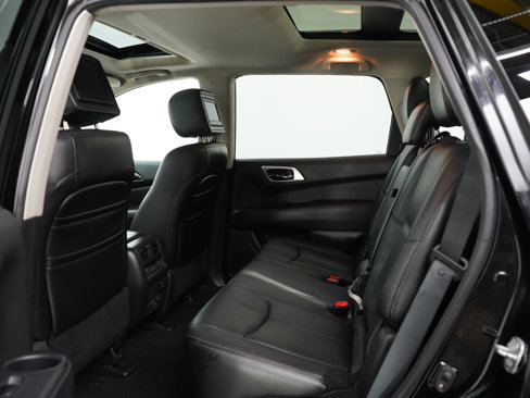 Used 2013 Nissan Pathfinder Platinum w/ Platinum Premium Pkg image 17