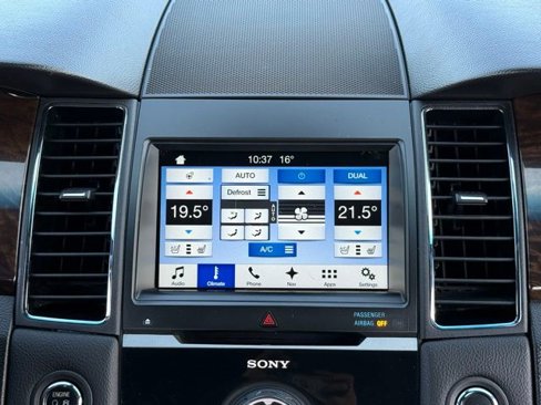 Used 2017 Ford Taurus Limited image 29