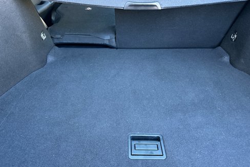 Used 2017 Toyota Prius Four image 32