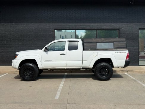 Used 2005 Toyota Tacoma 4x4 Access Cab w/ SR5 Pkg #3 image 16