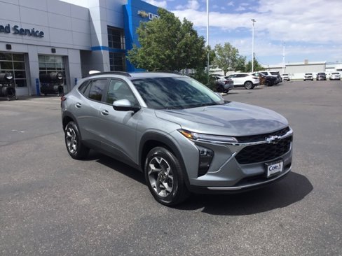 New 2025 Chevrolet Trax LT w/ Driver Confidence Package image 1