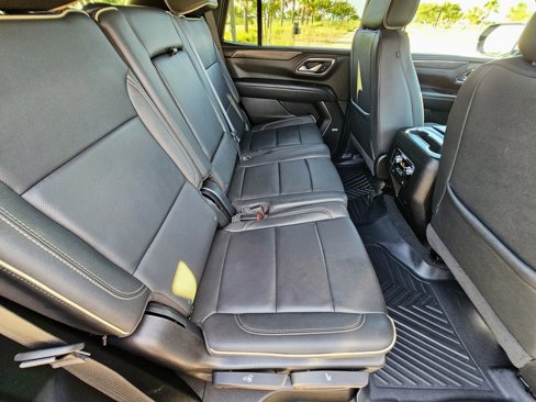 Used 2024 GMC Yukon SLT image 12