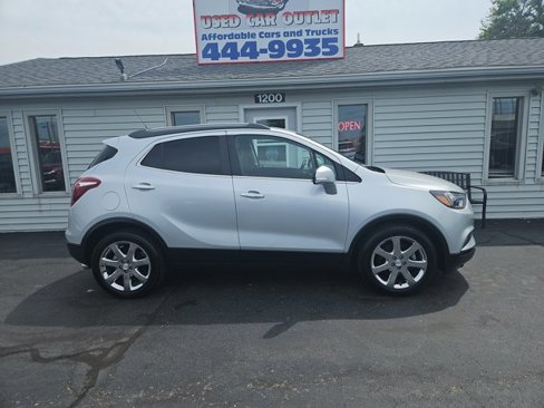 Used 2019 Buick Encore Essence w/ Experience Buick Package image 2