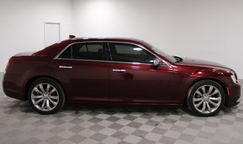 Used 2019 Chrysler 300 Limited image 26
