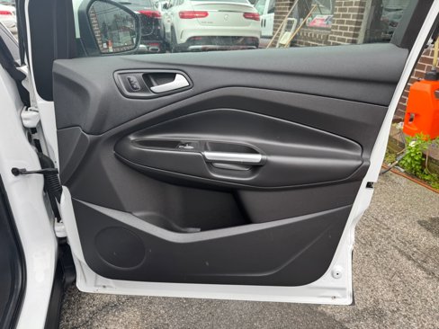 Used 2018 Ford Escape SE w/ SE Sync 3 Package image 21