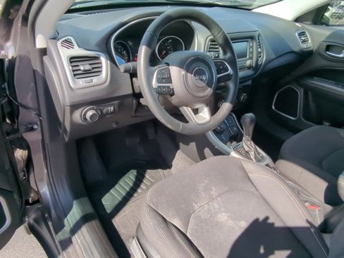Used 2018 Jeep Compass Sport image 13