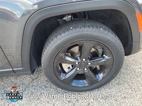Used 2023 Jeep Grand Cherokee L Laredo image 14
