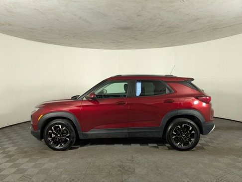 Certified 2022 Chevrolet TrailBlazer LT w/ Driver Confidence Package image 3